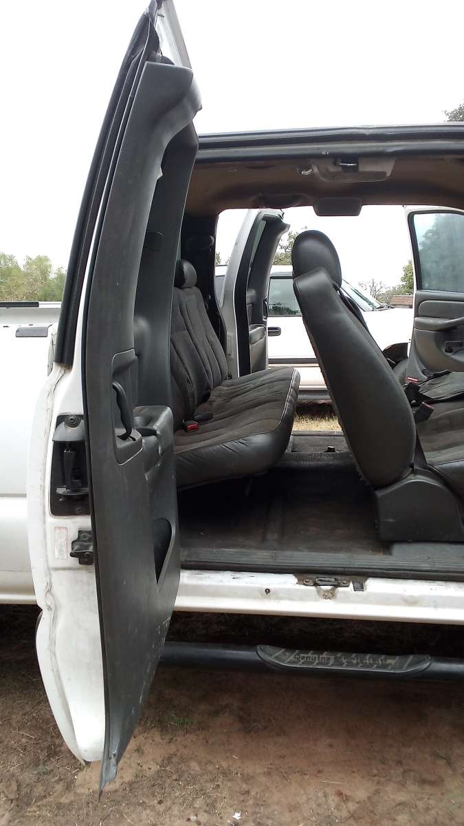 03 Chevy Silverado 2500  HD