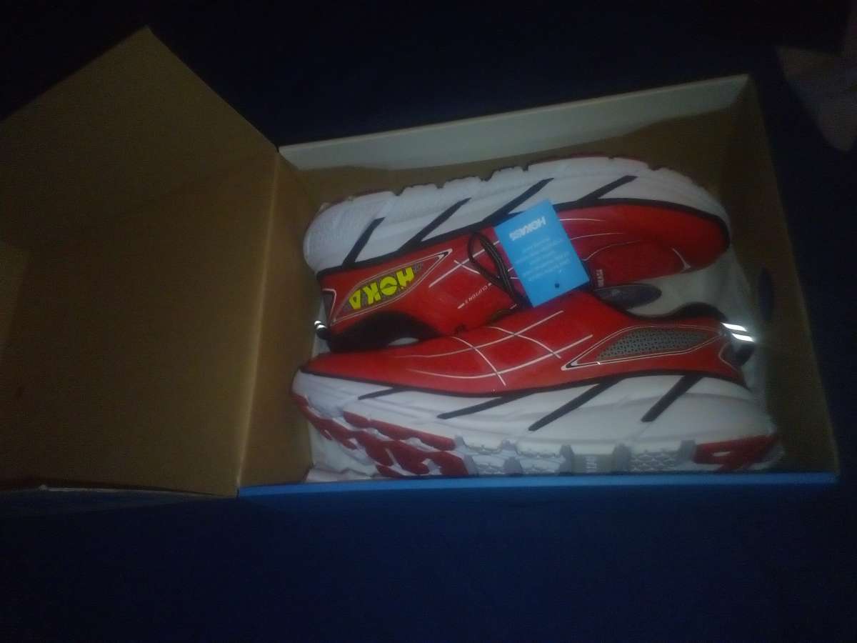 Hoka One One M Clifton 2 size 10 Mens shoes