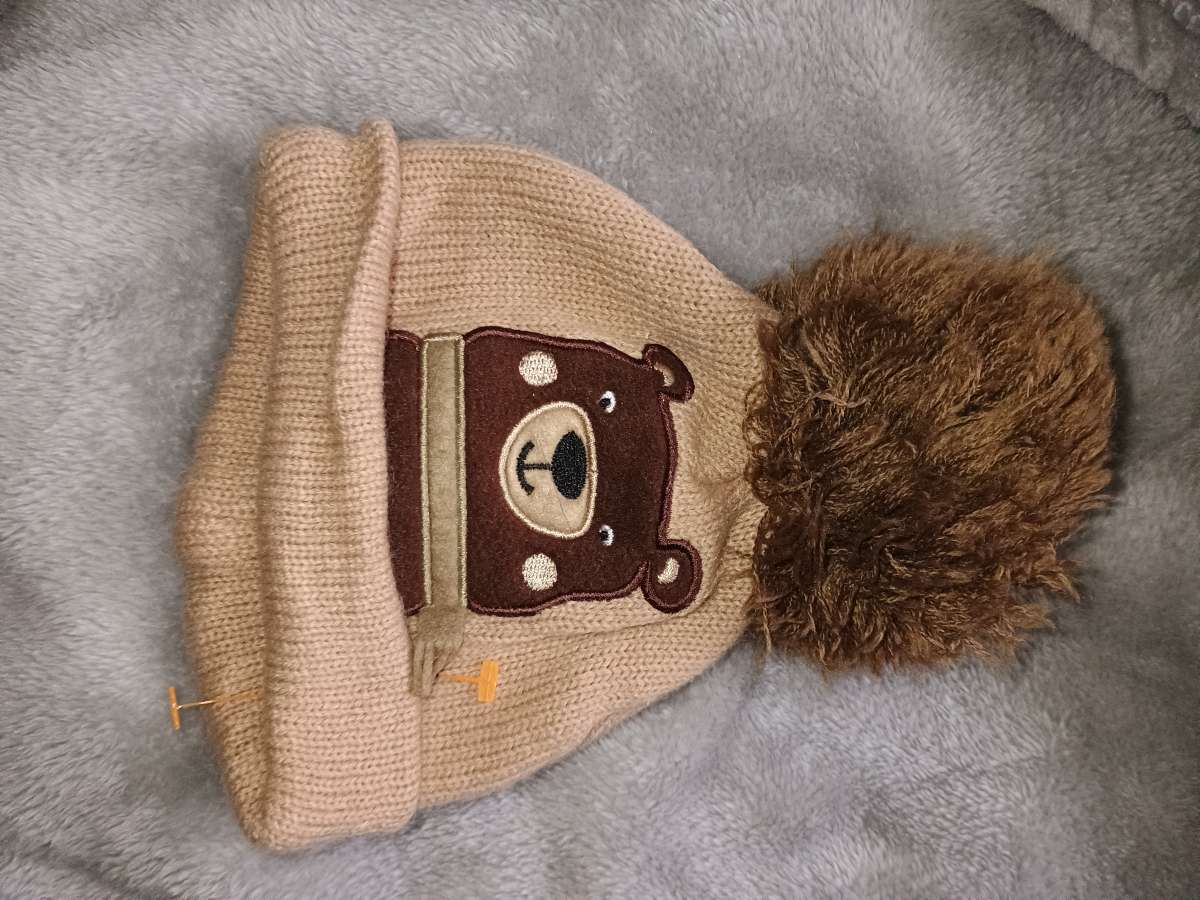 womans  hoodies and beanies and vests etc
