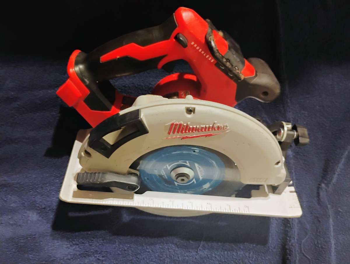 Milwaukee skill saw