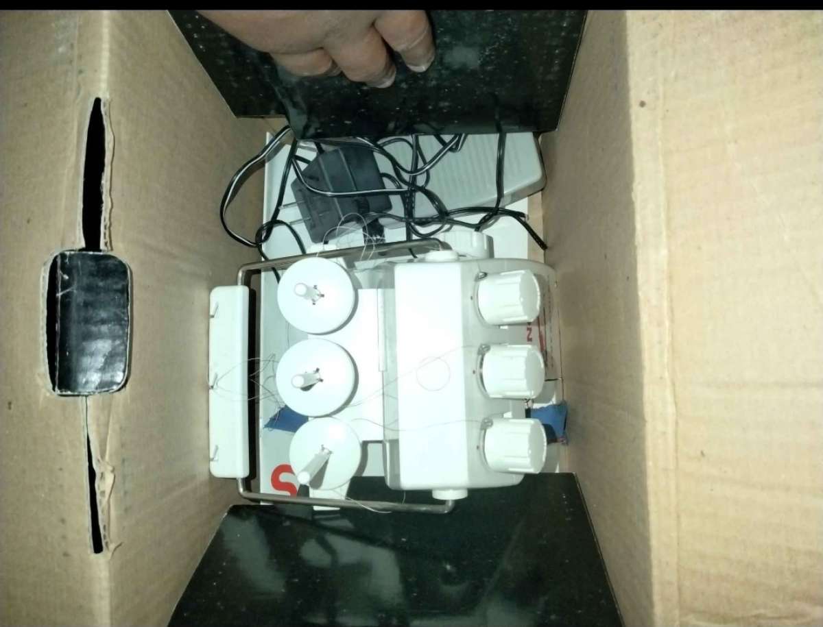 2 Sewing Machines