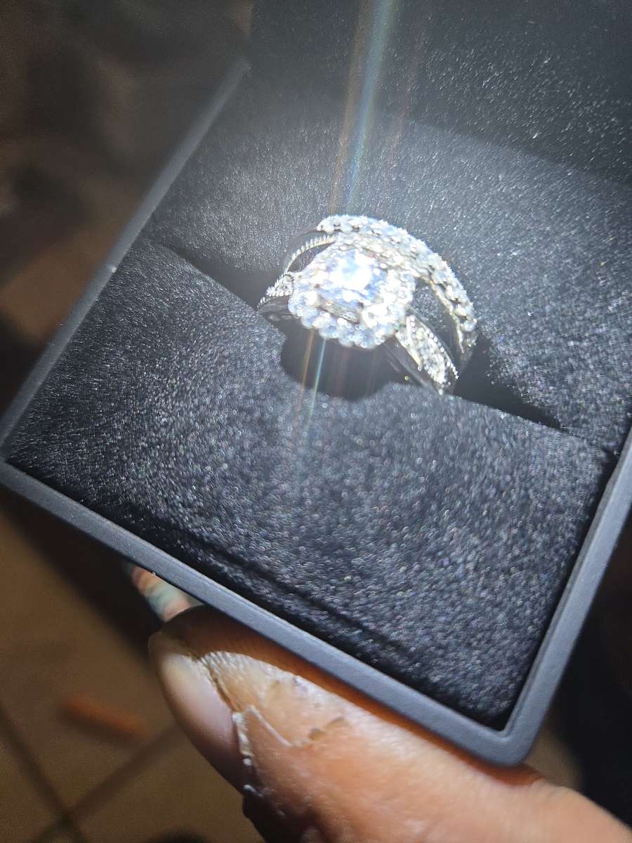 1 CT halo engagement ring set