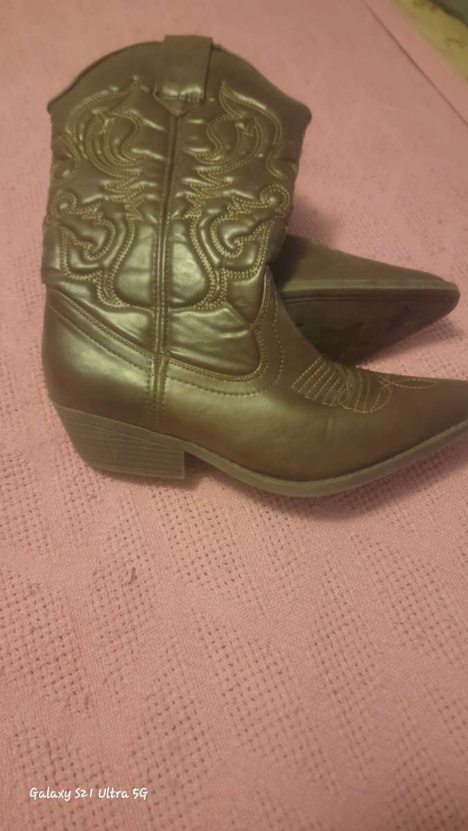 boots