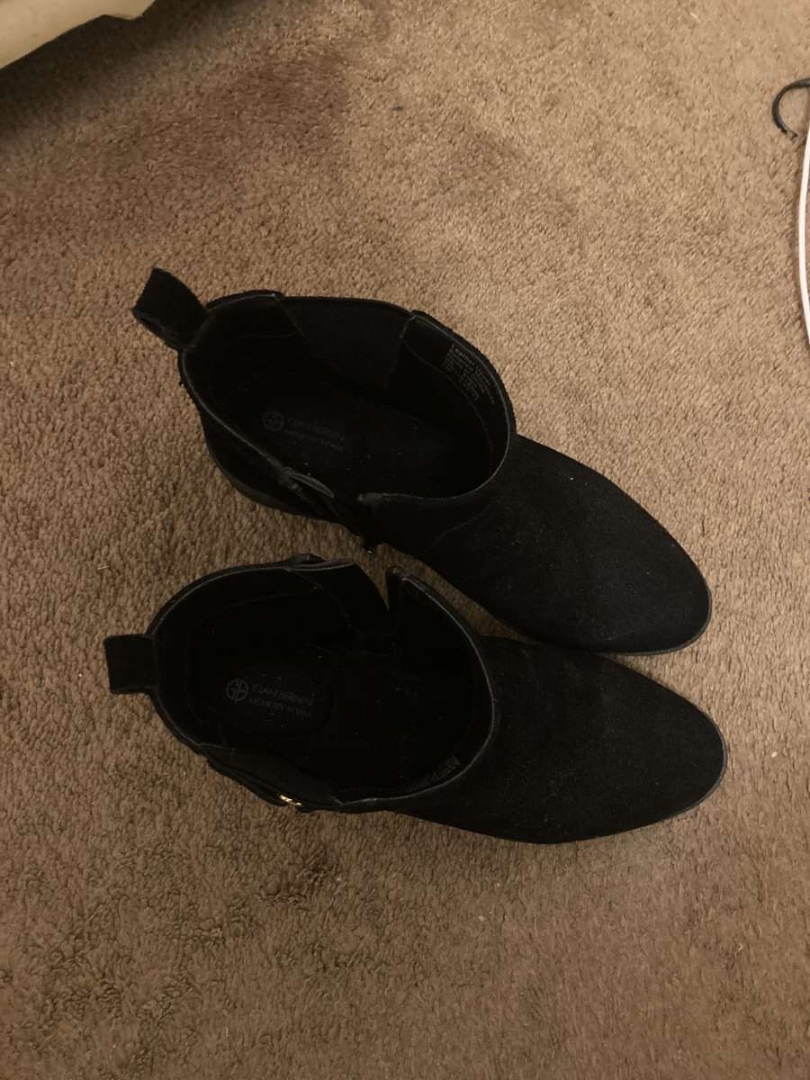 Giani Bernini suede booties