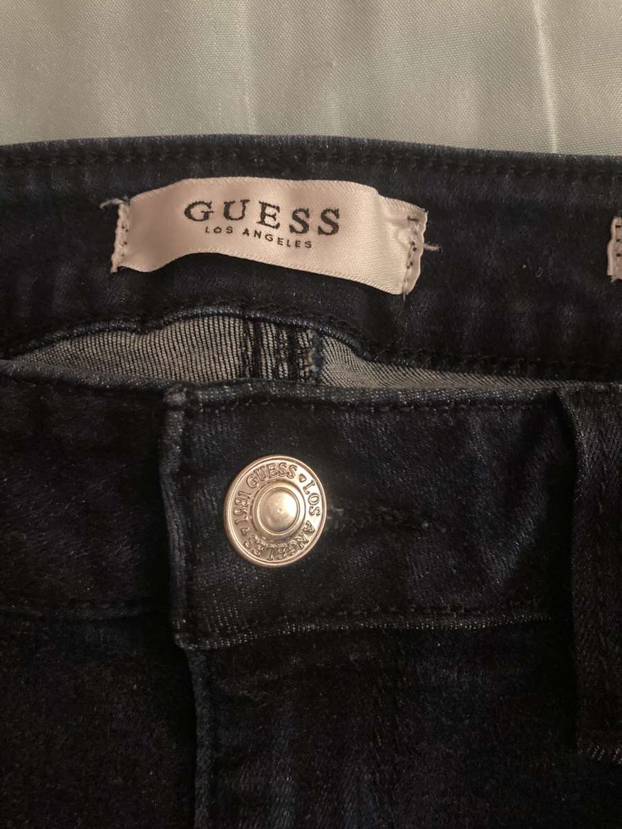 Guess low rise jeans size 26
