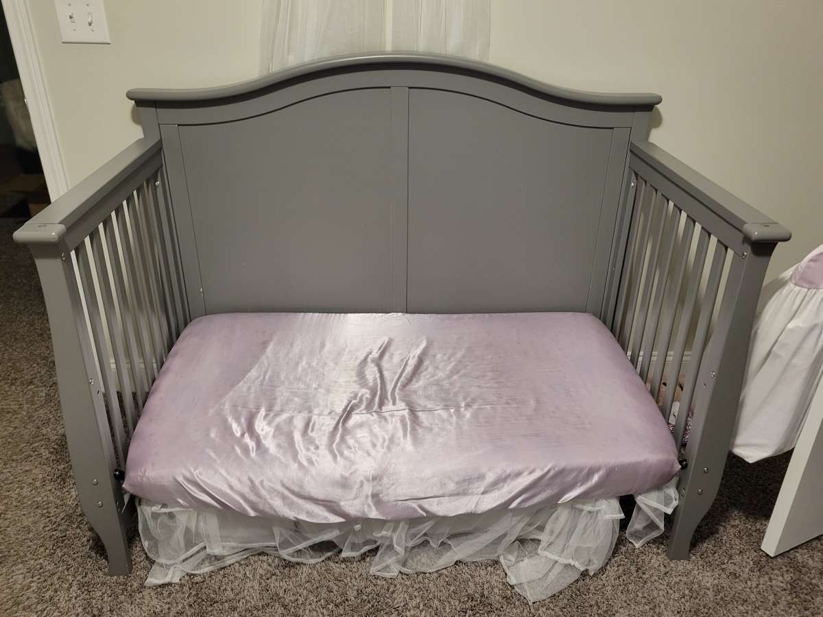 convertible crib