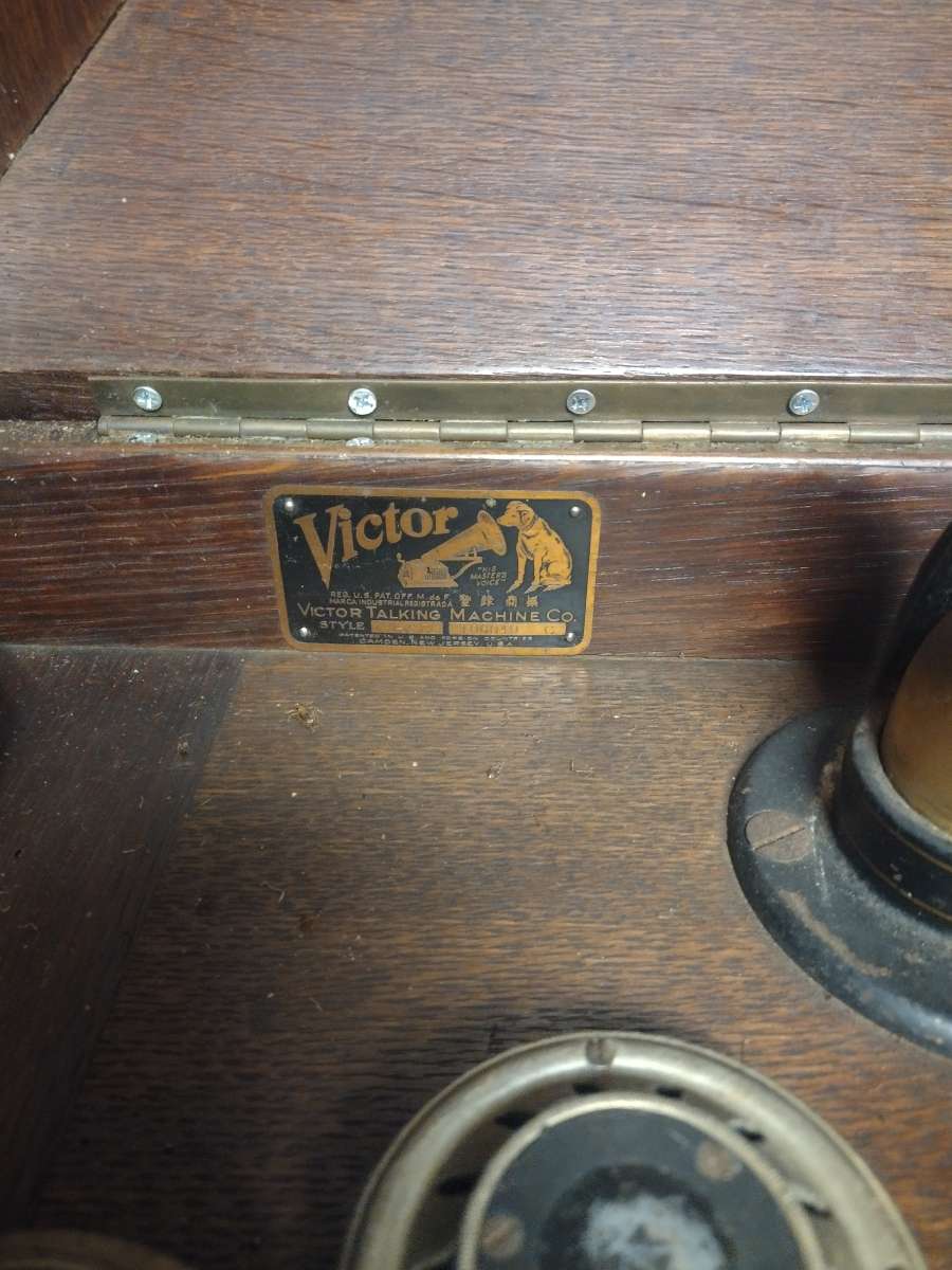 Victor victrola talking machine