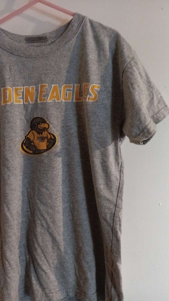 Childs Gloden Eagles teesize 5  H1