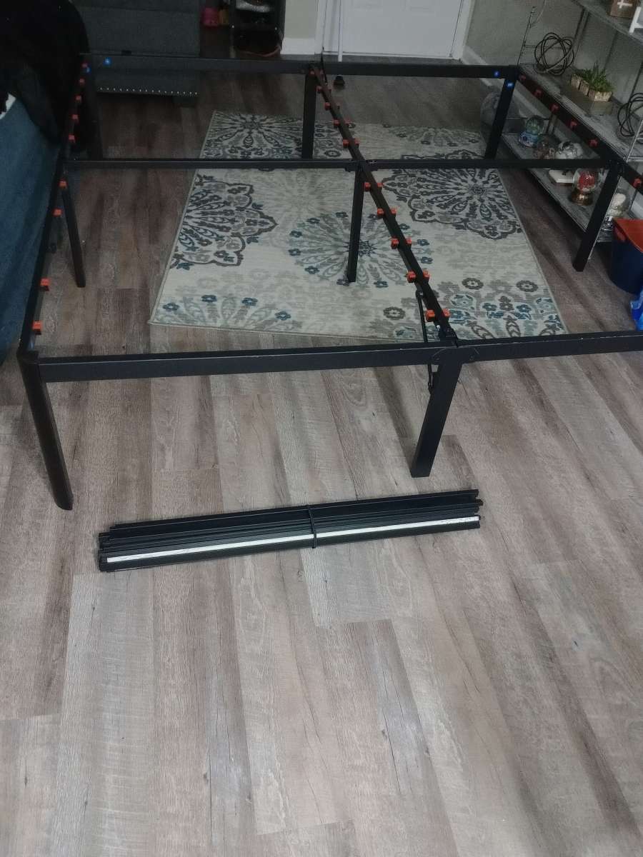 King Metal Bed Frame