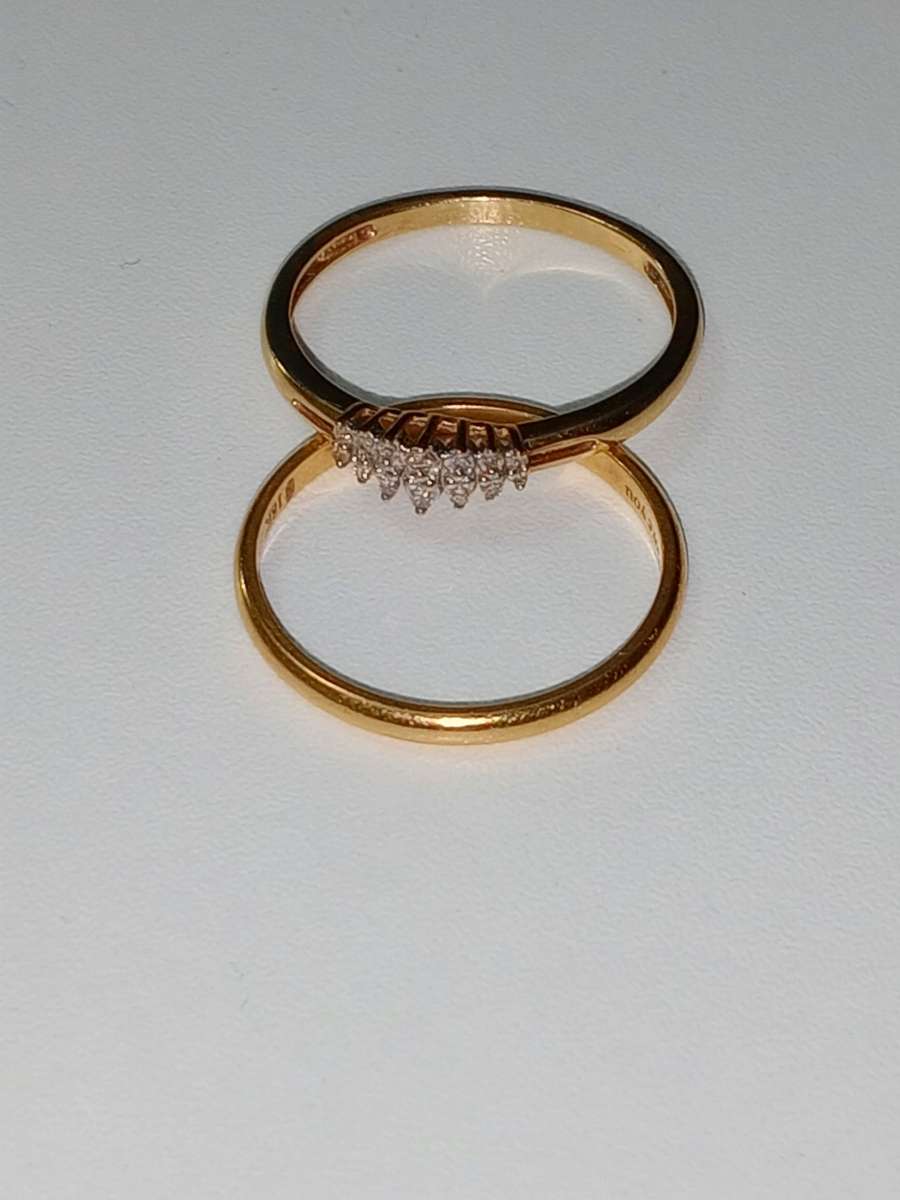 Womens Size 9 18K Wedding Set