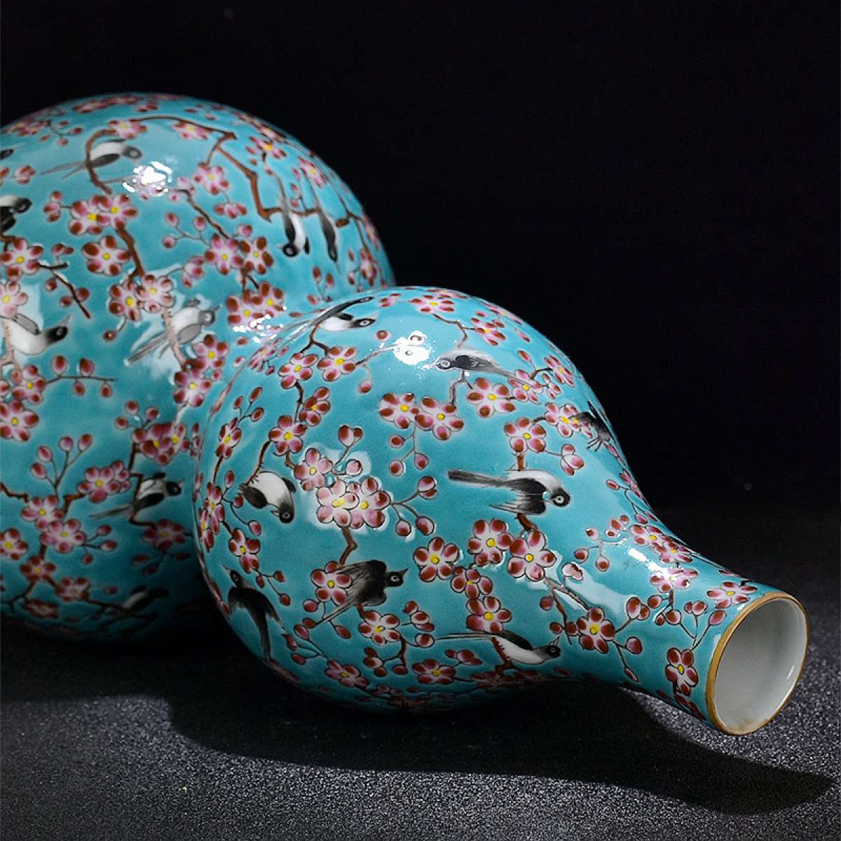 Chinese handpainted famille rose porcelain vase antique porc