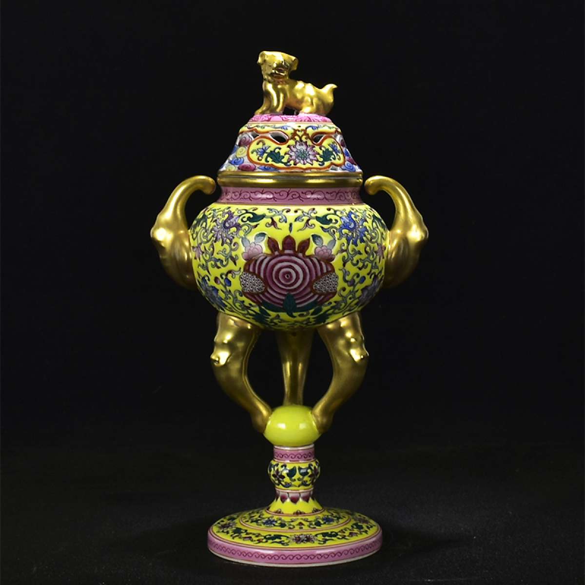 Asian famille rose porcelain Chinese antique porcelain ceram