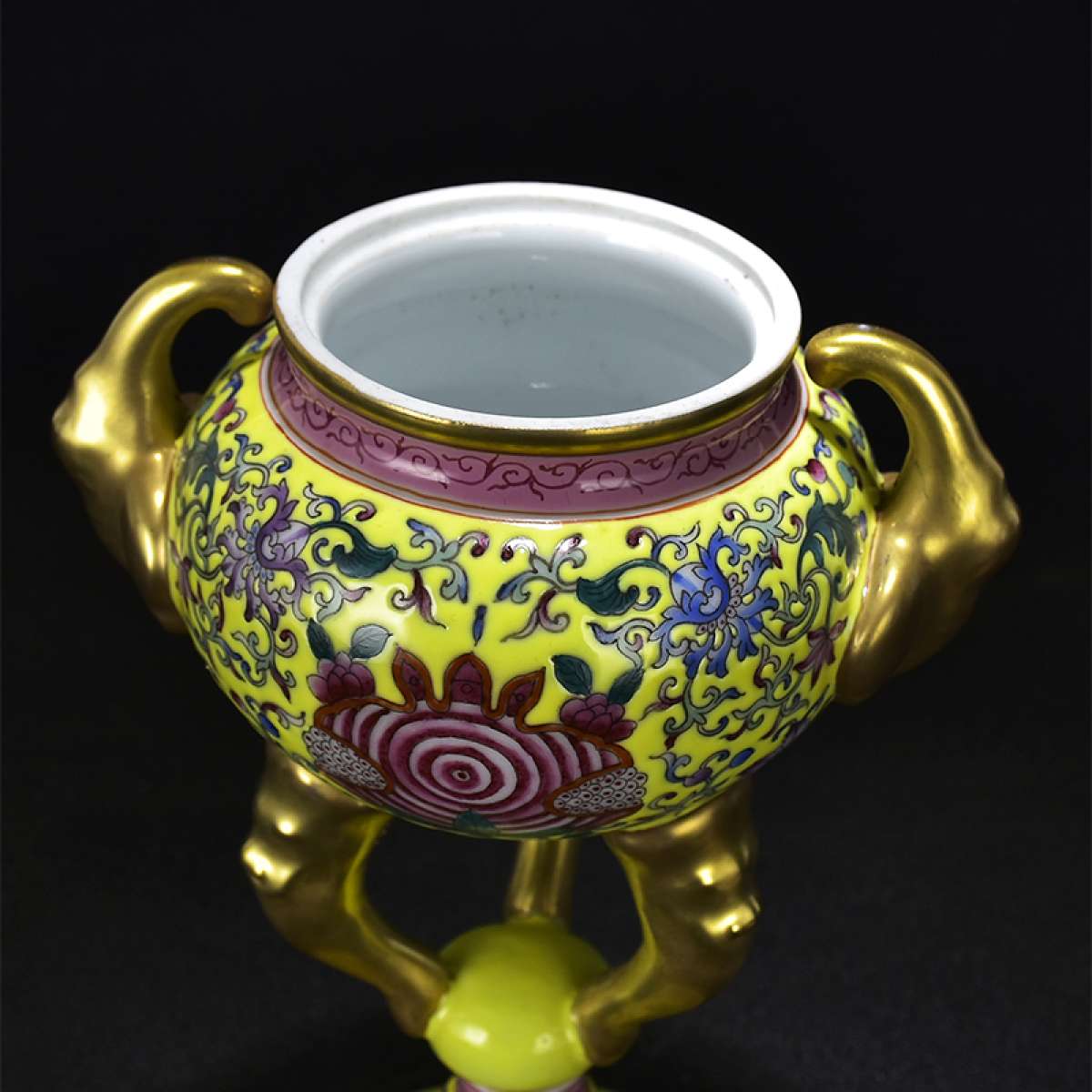 Asian famille rose porcelain Chinese antique porcelain ceram