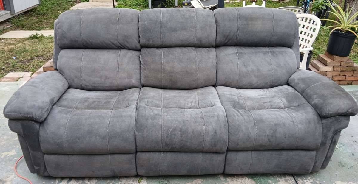 Electric Reclining Sofa