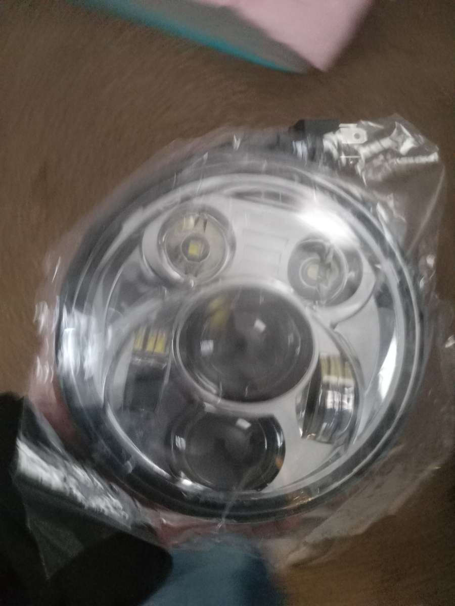 pair of round led headlights h4 input