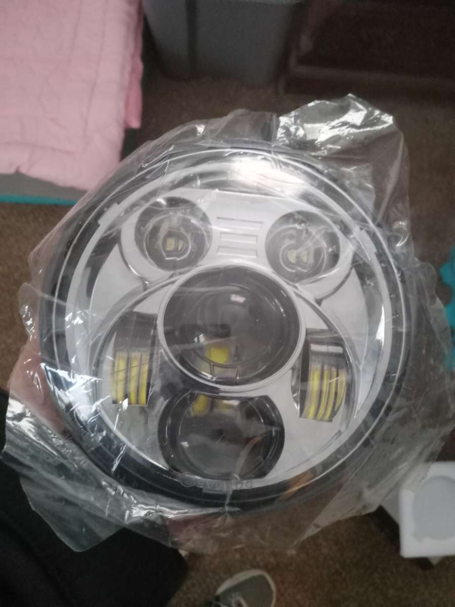 pair of round led headlights h4 input