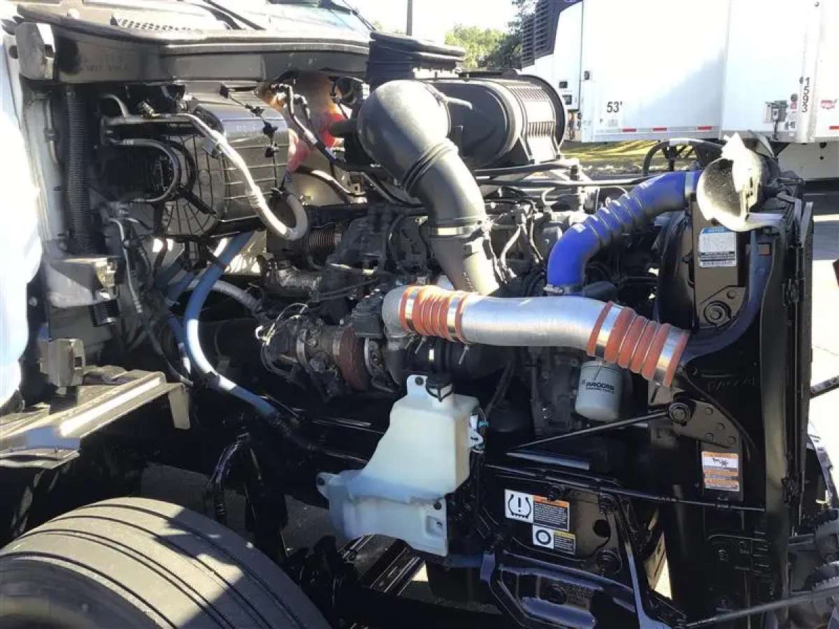 2023 Peterbilt 579 PACCAR MX 13 LITER