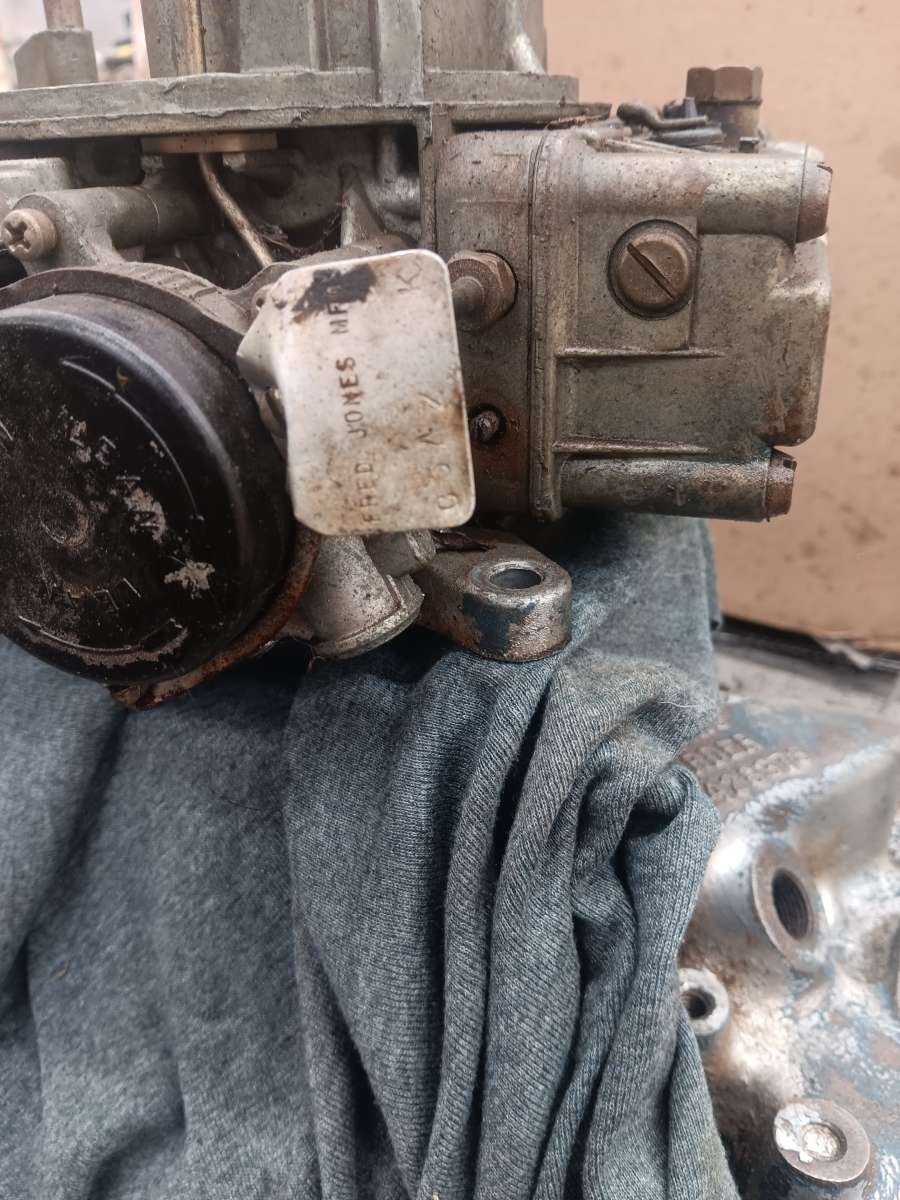 Ford Holly carburetor