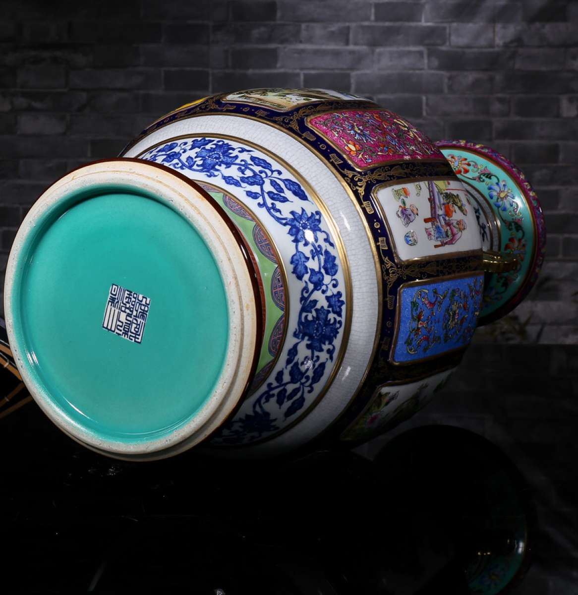 Chinese ceramic famille rose vase Asian antique porcelain