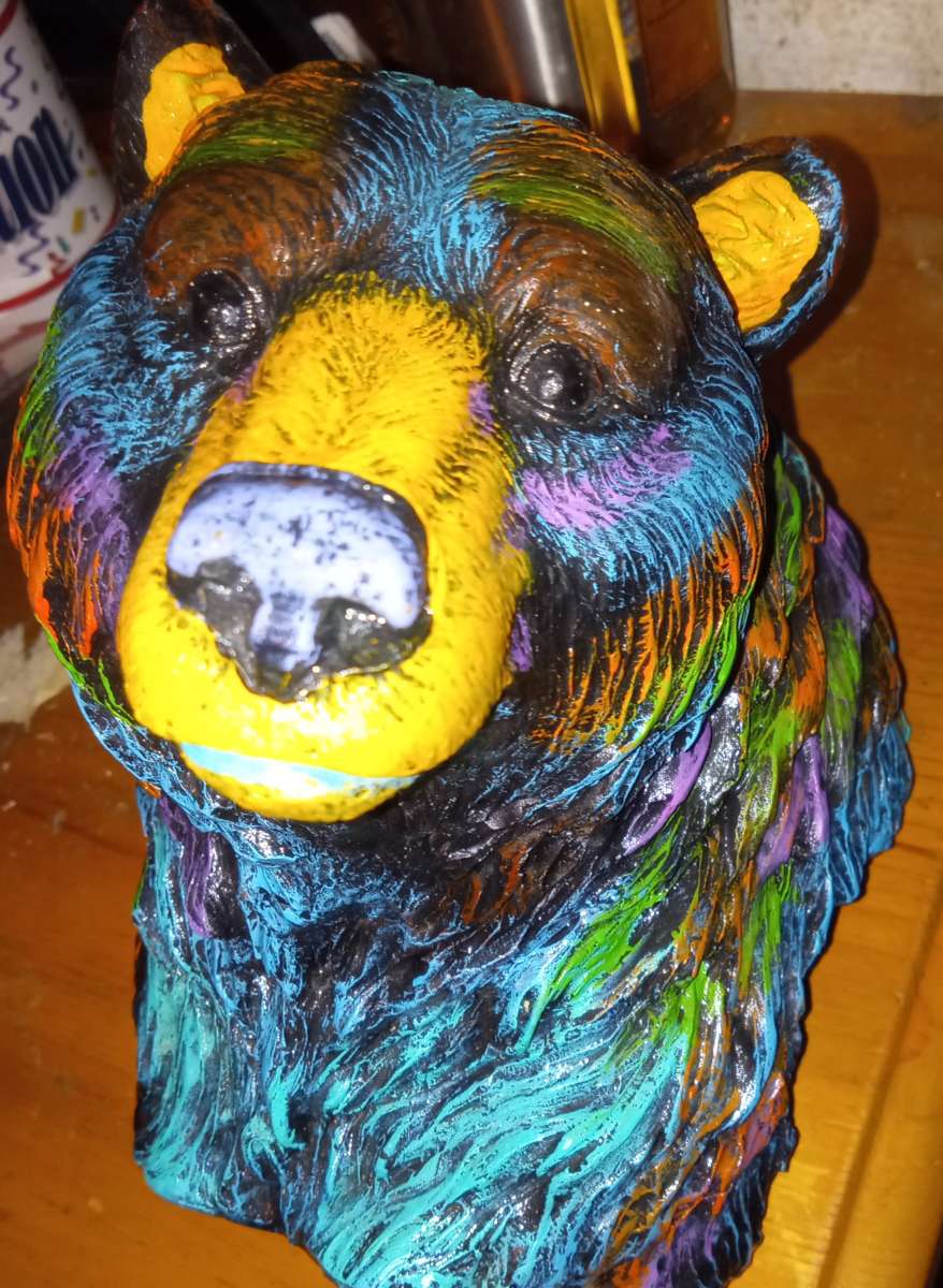 Bear figurines