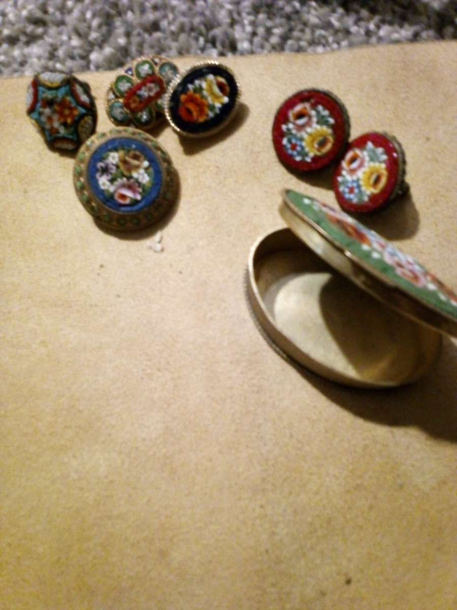 pill box2 inch with 3 brooches and a pair of clip on earring
