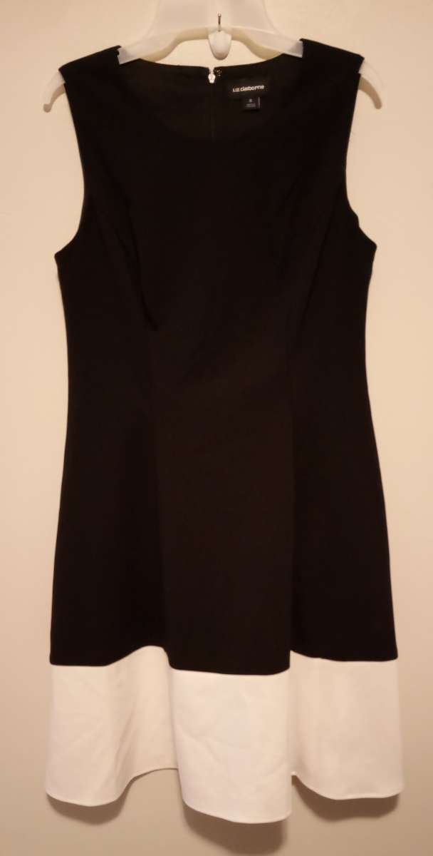 Liz Claiborne Size 8 Black Dress with White Bottom