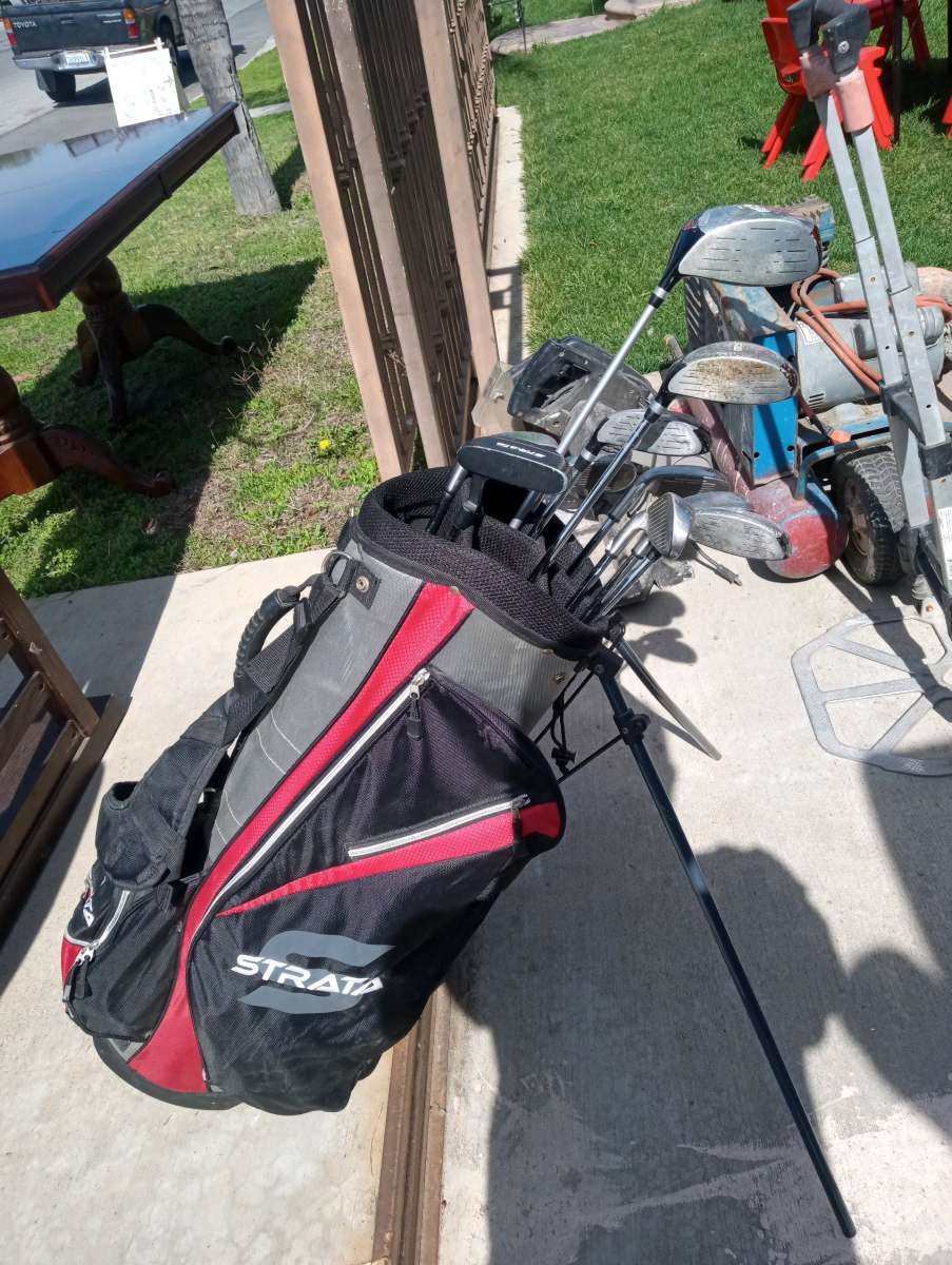 strata golf clubs and bag