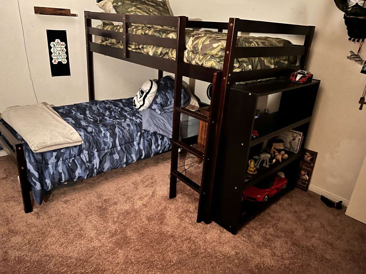 bunk beds mattress and bedding