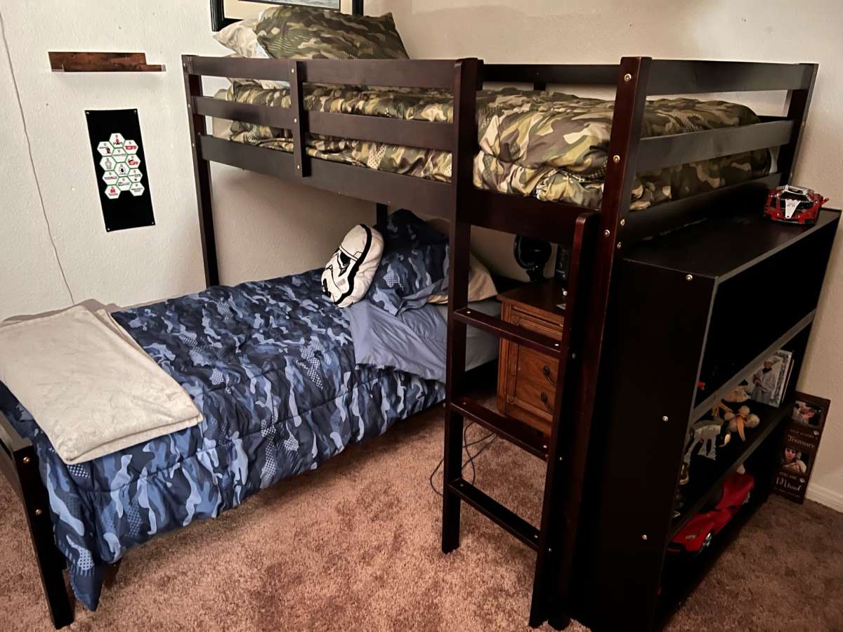 bunk beds mattress and bedding