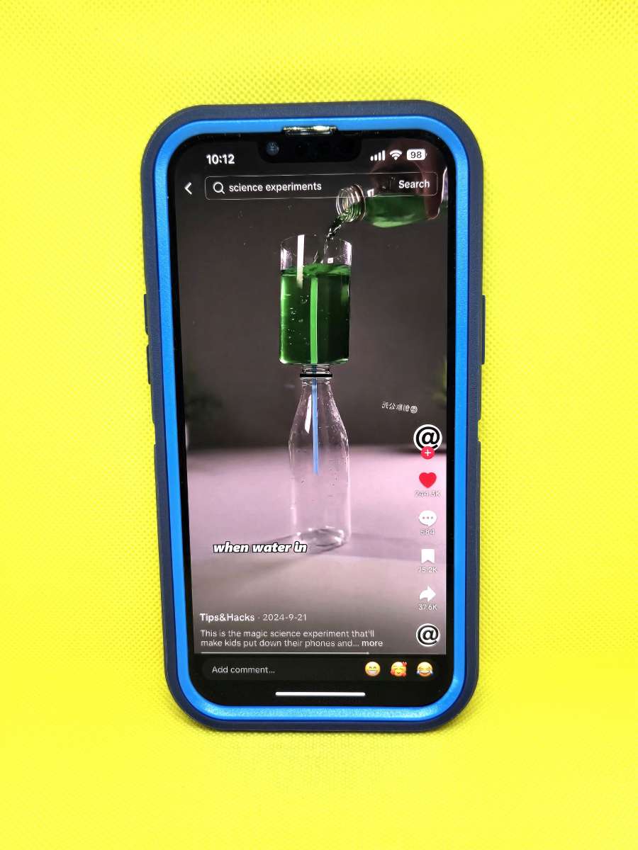 Iphone 13 Pro Max with TikTok and Capcut Installed