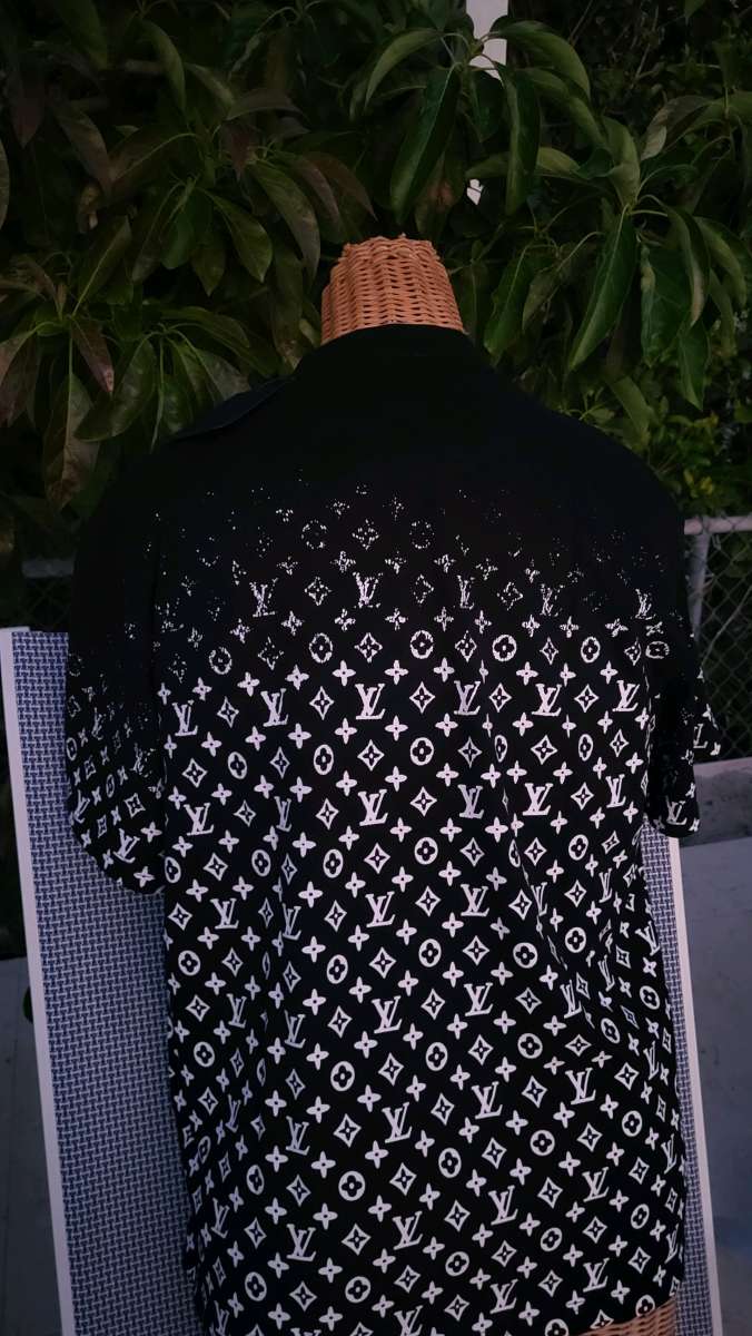 LV tshirt