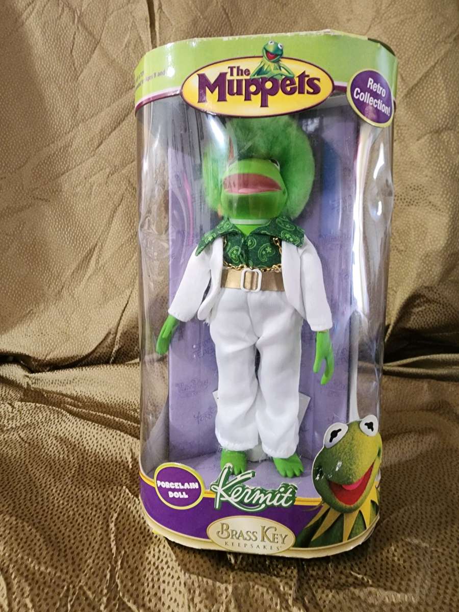 Retro Kermit doll