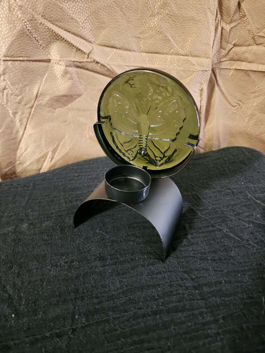 Butterfly tealight holder