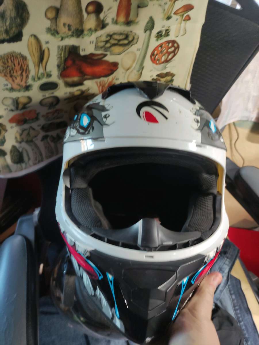 xl motorcycle helmet used