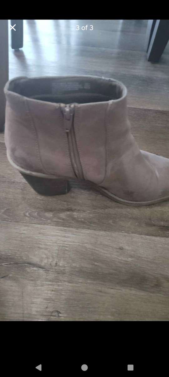 tan western heel boots