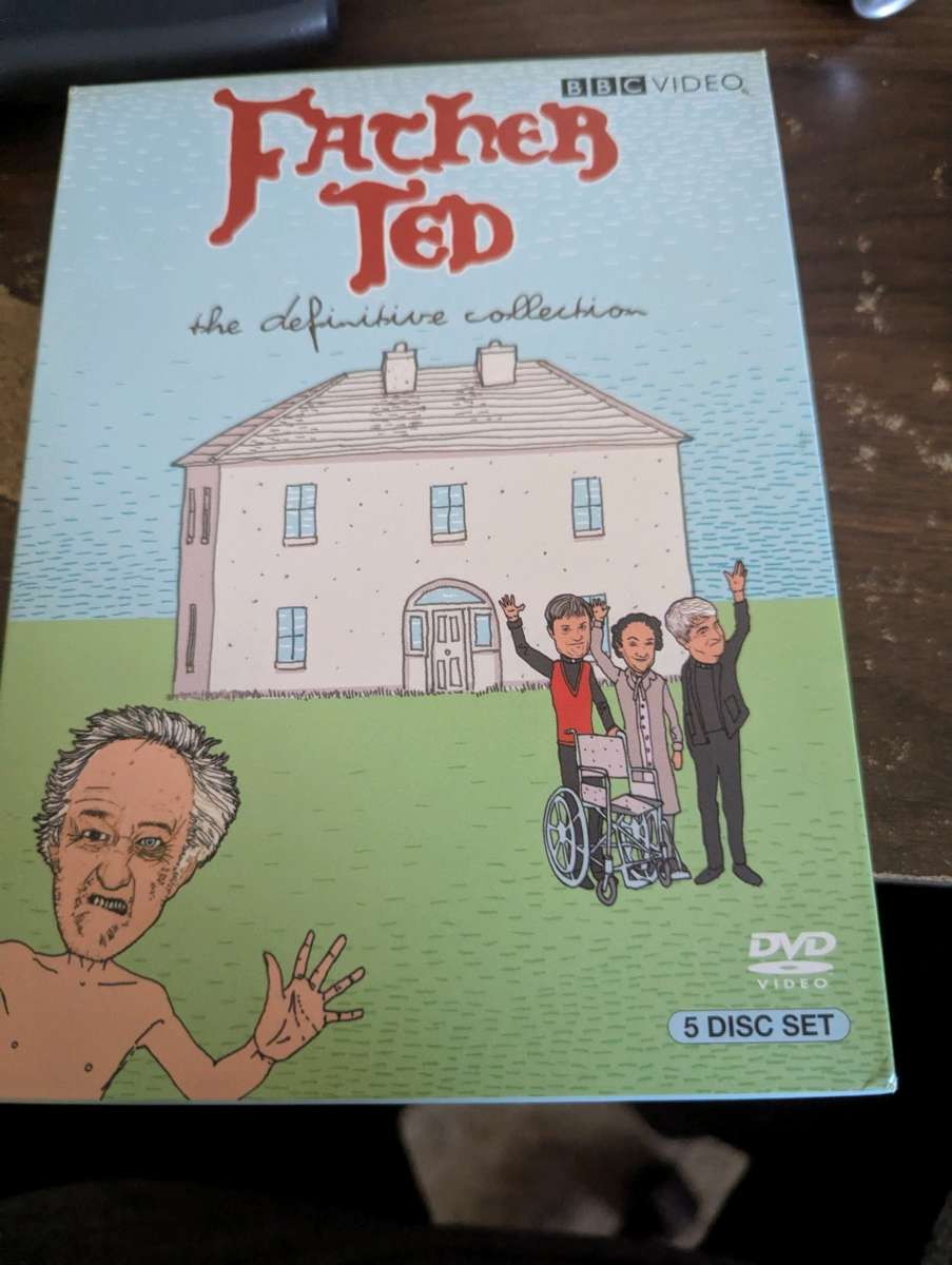 facher Ted featuring all 25 episodes DVDS 5 Disc