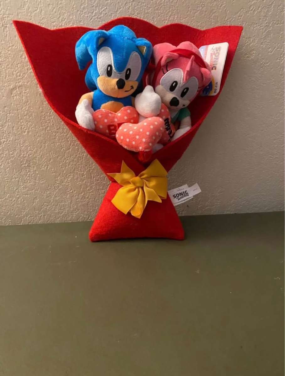 sonic and Amy bouquet
