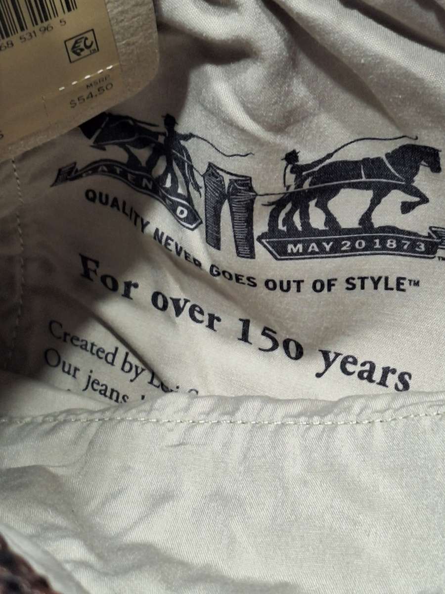 Levis Trail Cargo Shorts Mens Size small 6 Brown Print Draws