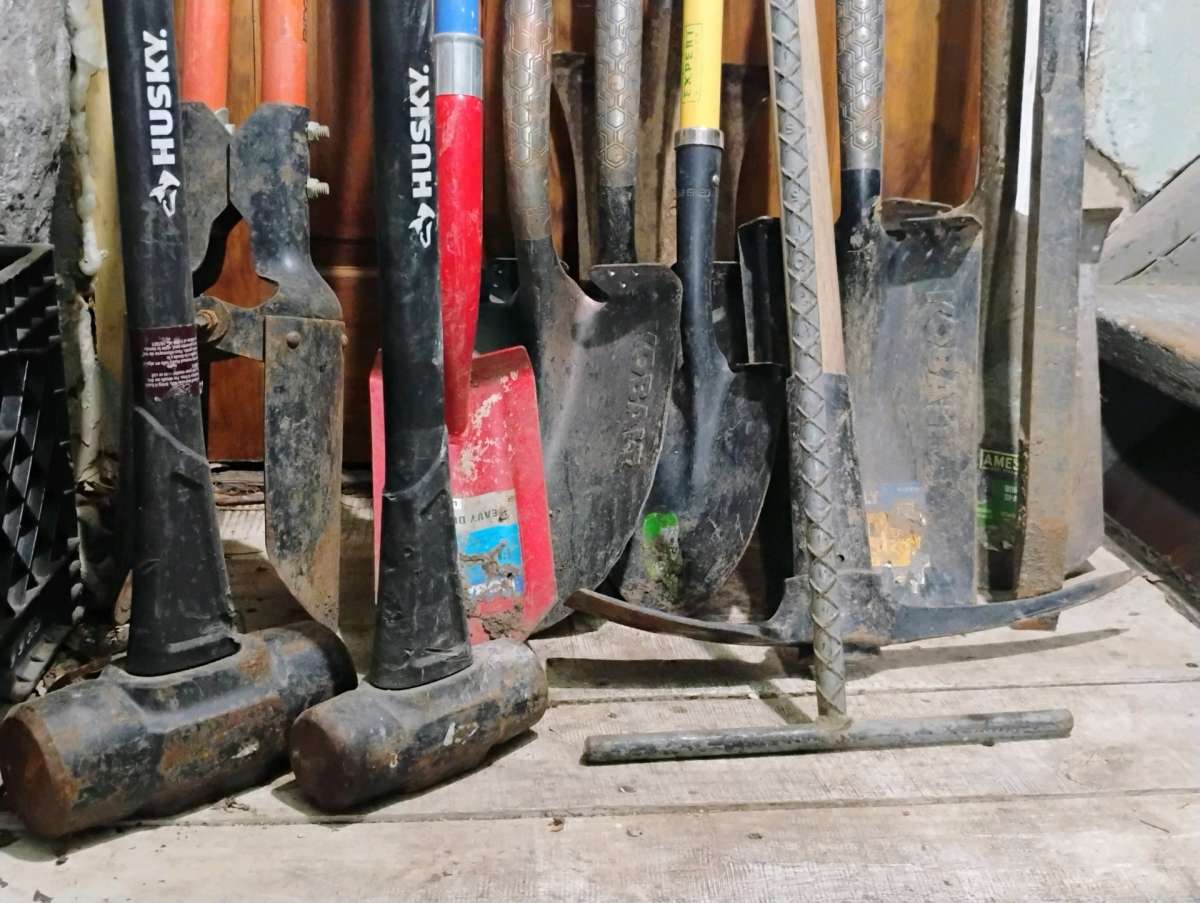 long handle digging tools