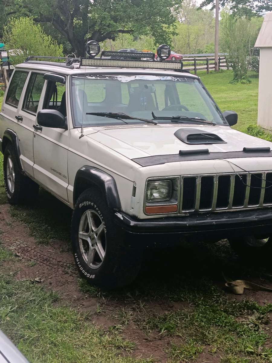 87 Jeep Cherokee