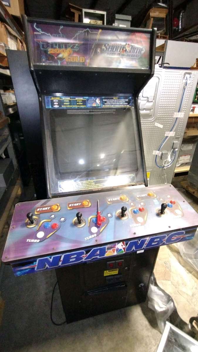 NBA Showtime  NFL Blitz 2000 Arcade Cabinet