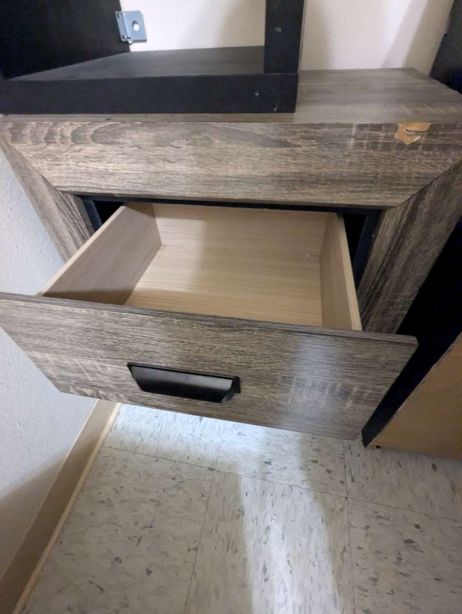Side bedroom drawers