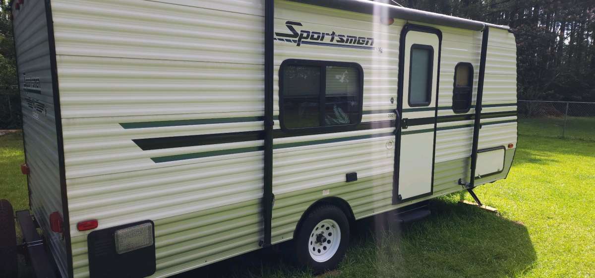 2015 sportsman classic camper 20ft message for more details