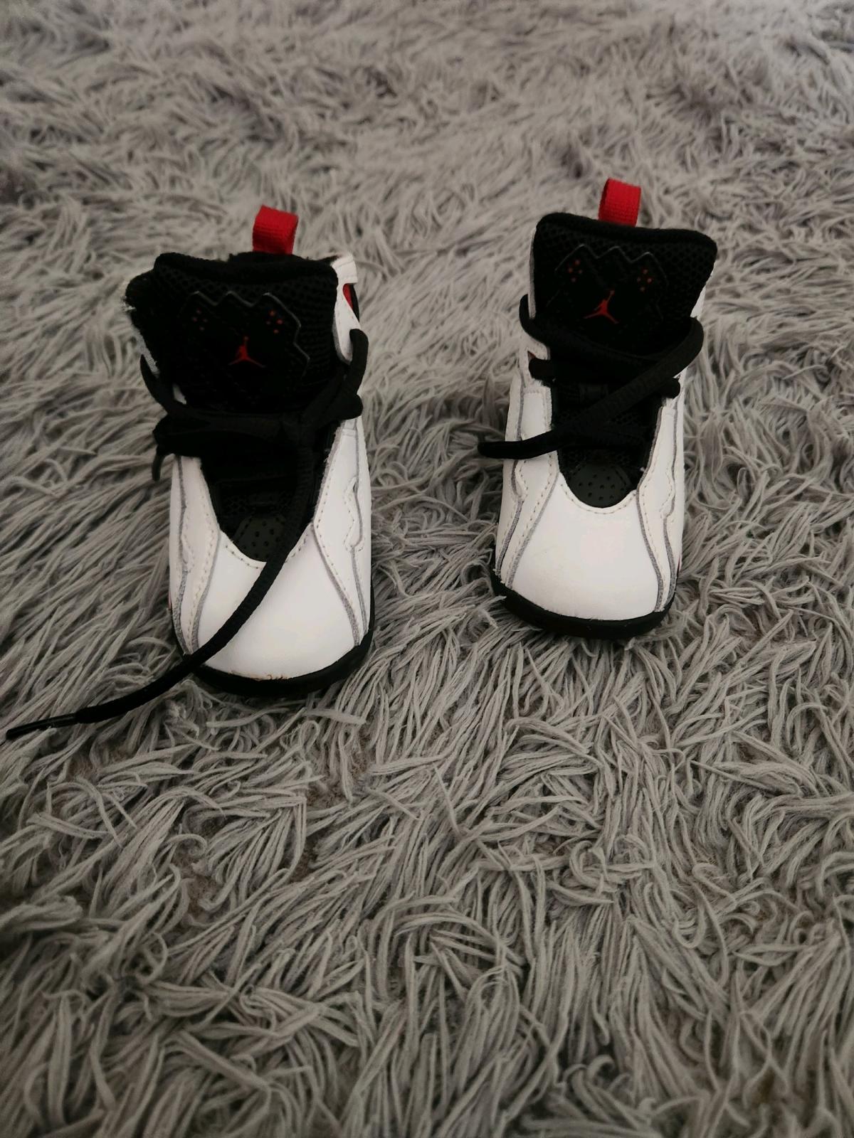 Jordan True Flight 5c black and white