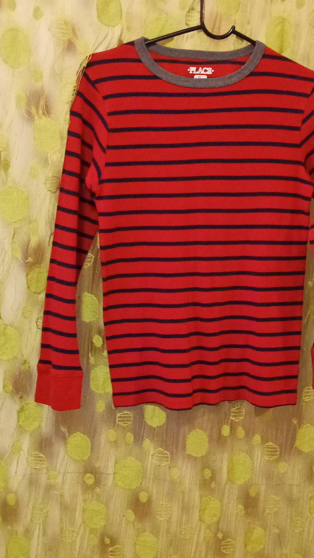 The Childrens Place boys long sleeve size L