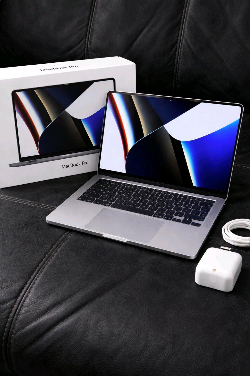 MacBook pro 2024