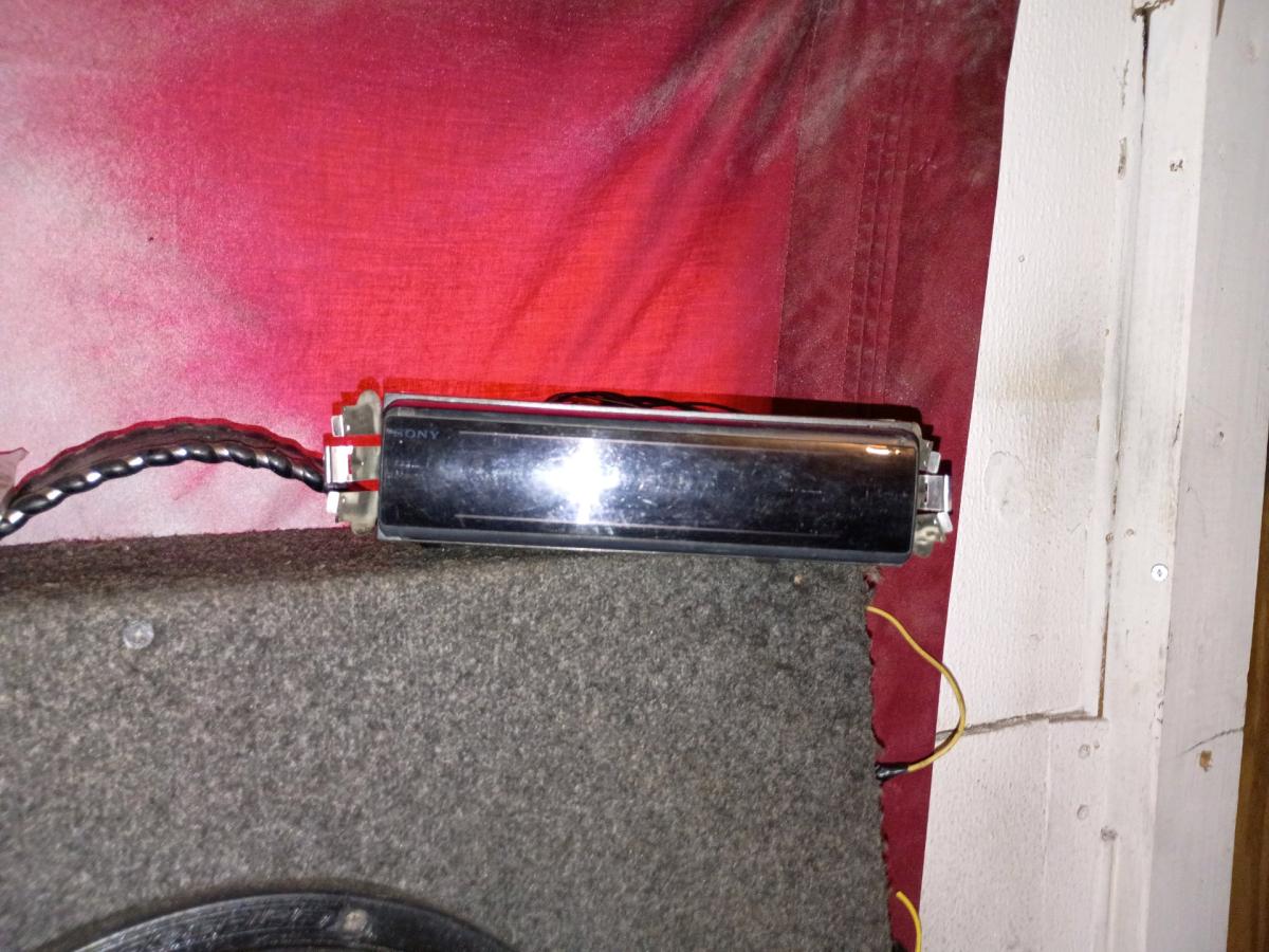 crossfire subwoofer dual amp Sony deck and cords