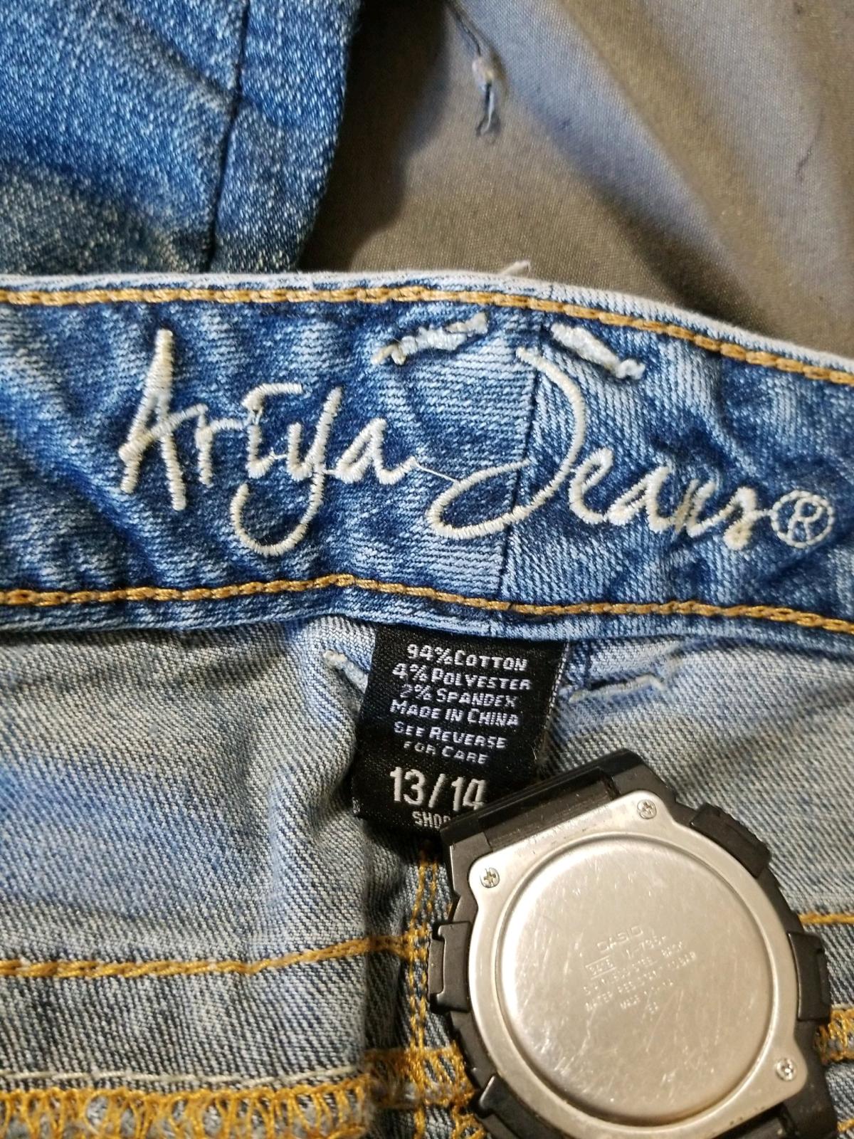Ariya Jeans