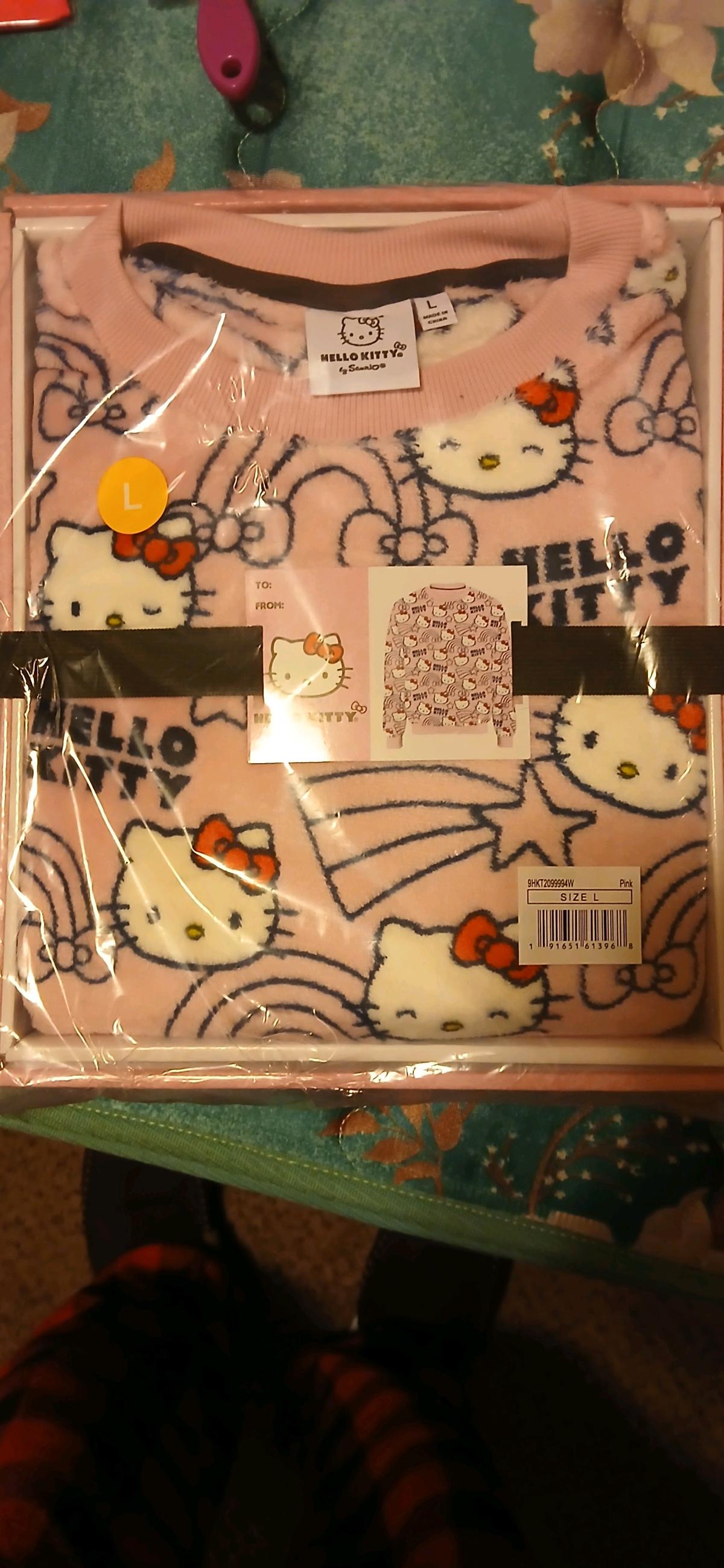 hello kitty sweater pink