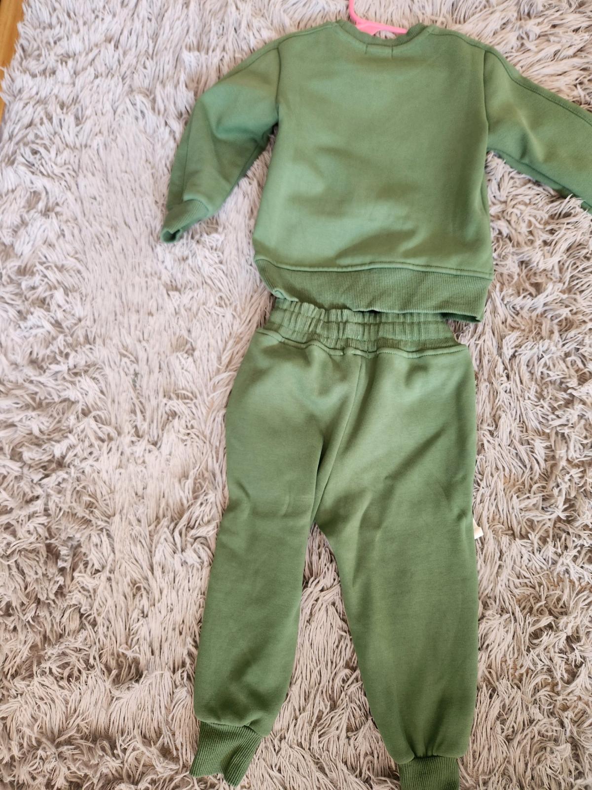 Green Milano di Rouge sweatshirt and jogger set loungewear